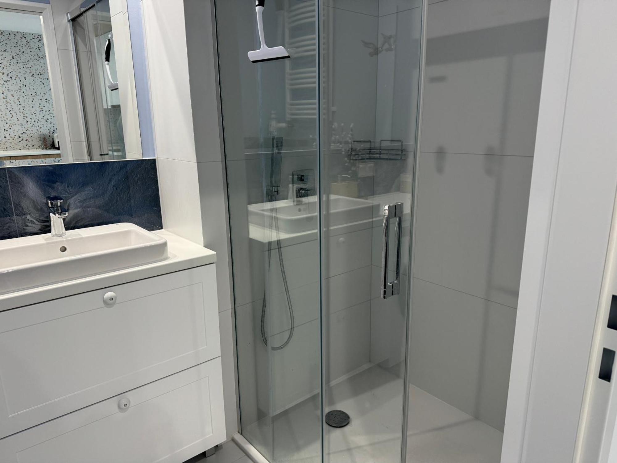 4Summer Kolobrzeg Apartamenty White Blue Sauna & Fitness & Parking 100 Metrow Do Pieknej Szerokiej Piaszczystej Plazy, Wspanialy Widok Z Duzego Tarasu! 100 Meter Zu Einem Schoenen Breiten Sandstrand, Herrliche Aussicht Von Einer Grossen Terrasse! Extérieur photo