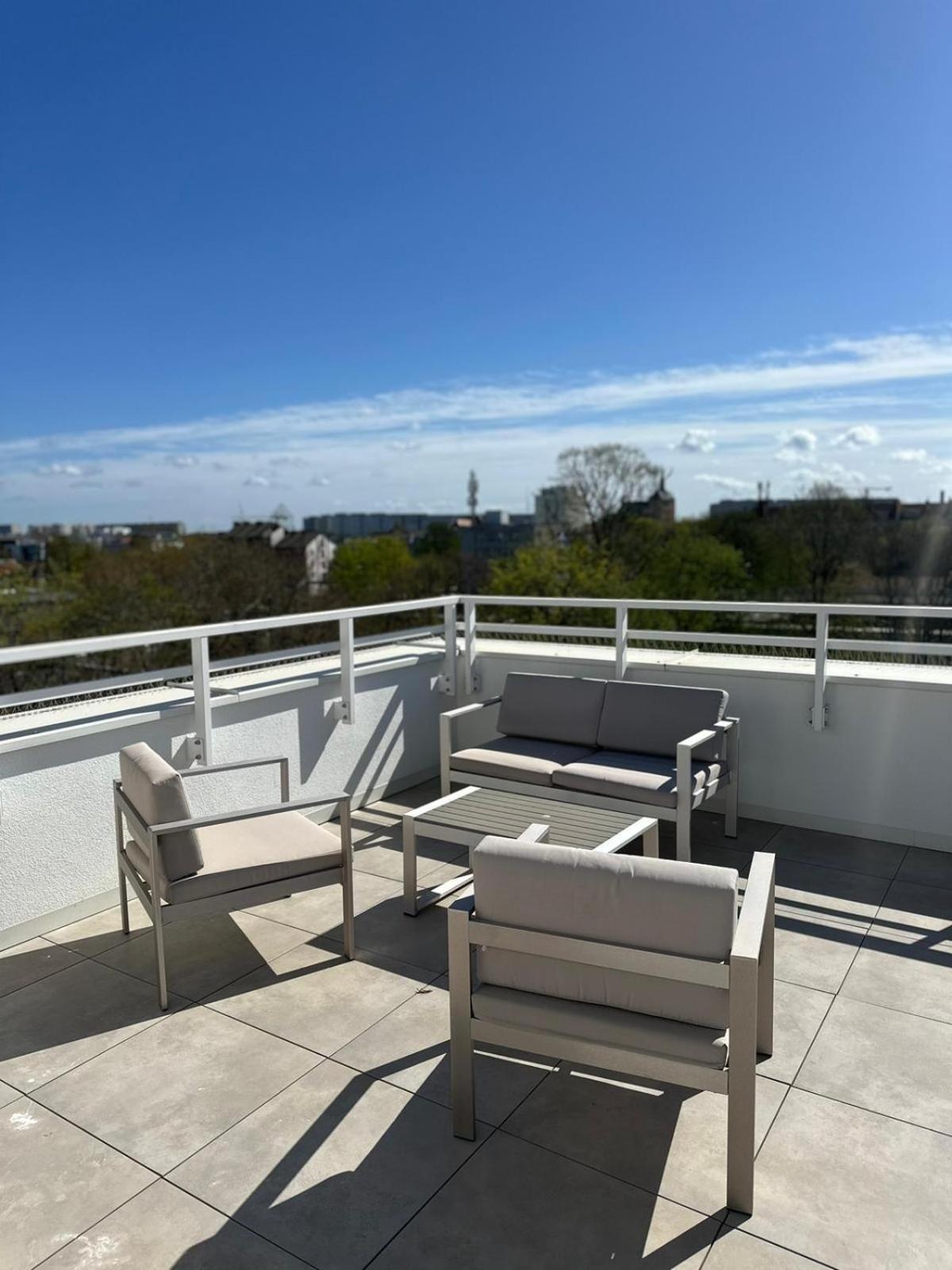 4Summer Kolobrzeg Apartamenty White Blue Sauna & Fitness & Parking 100 Metrow Do Pieknej Szerokiej Piaszczystej Plazy, Wspanialy Widok Z Duzego Tarasu! 100 Meter Zu Einem Schoenen Breiten Sandstrand, Herrliche Aussicht Von Einer Grossen Terrasse! Extérieur photo
