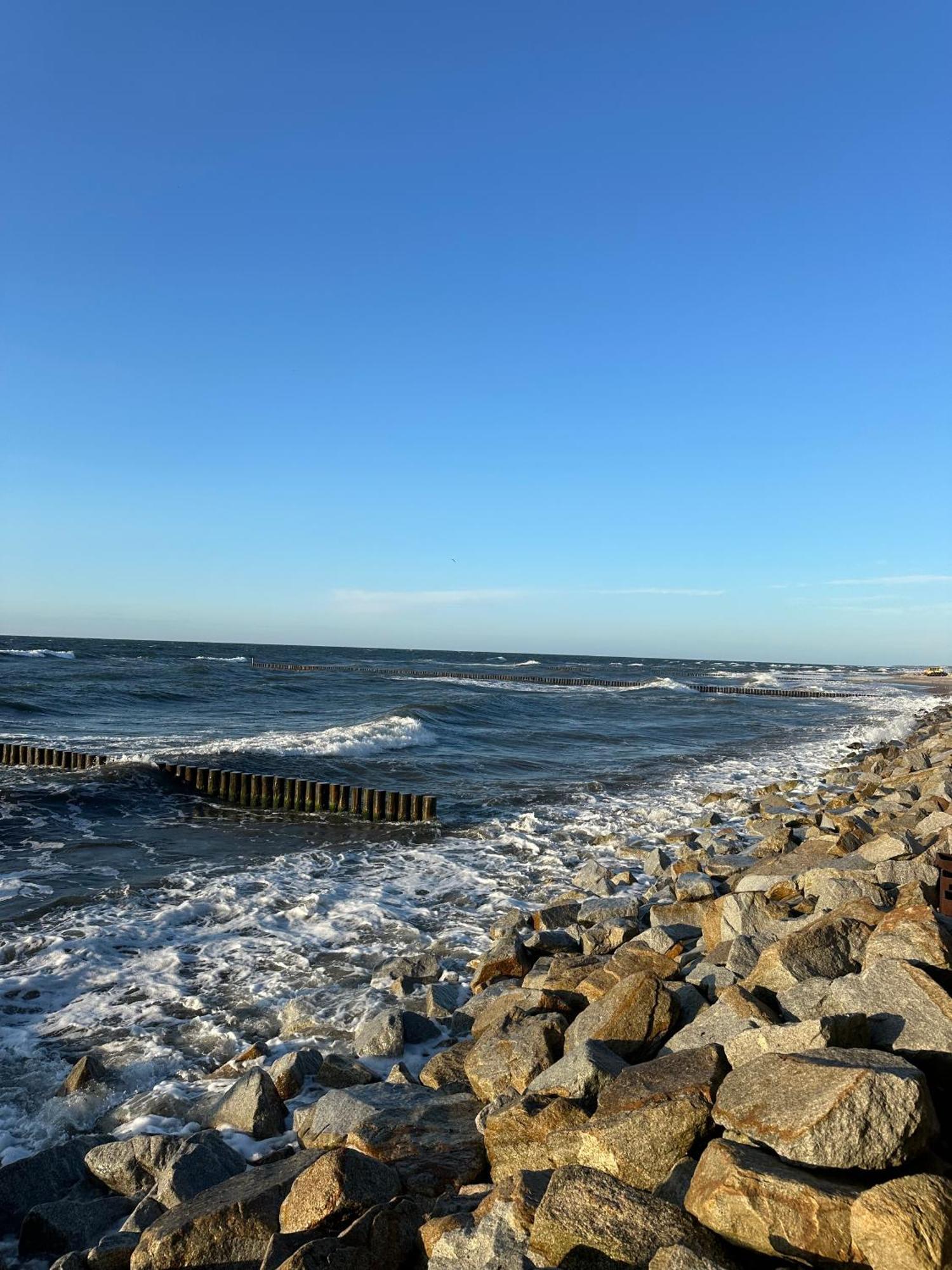 4Summer Kolobrzeg Apartamenty White Blue Sauna & Fitness & Parking 100 Metrow Do Pieknej Szerokiej Piaszczystej Plazy, Wspanialy Widok Z Duzego Tarasu! 100 Meter Zu Einem Schoenen Breiten Sandstrand, Herrliche Aussicht Von Einer Grossen Terrasse! Extérieur photo